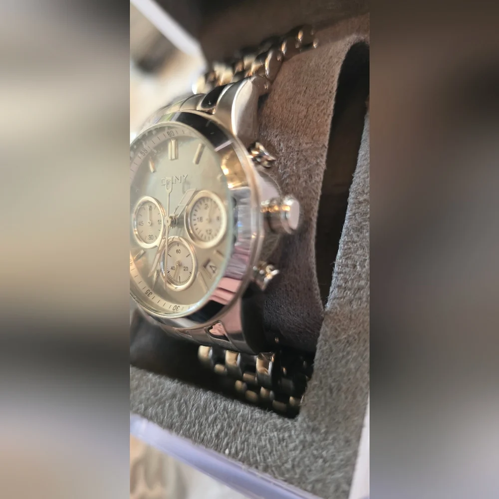 DKNY NY CHRONOGRAPH WATCH FRESH BATTERY BOX LINKS INCLUDED NIB